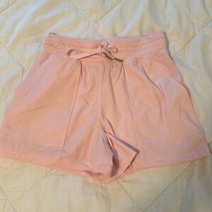 Lululemon dance studio high rise shorts 3.5in